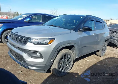 2023 Jeep Compass Altitude 4X4 из США, поврежденный, VIN 3C4NJDBN7PT558797